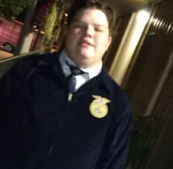 Meet your Posher, Dakota - Picture 1 of 1